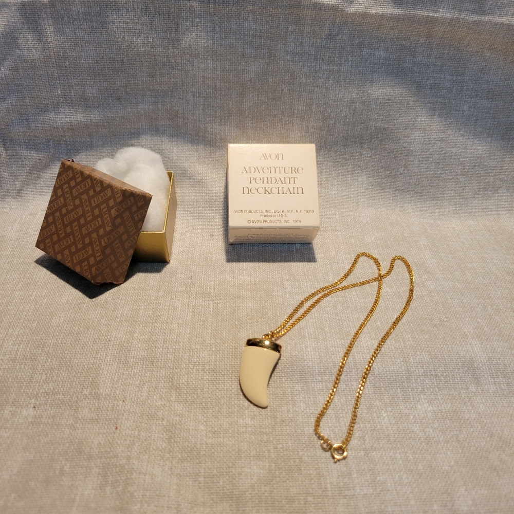 Avon Adventure Pendant Neckchain